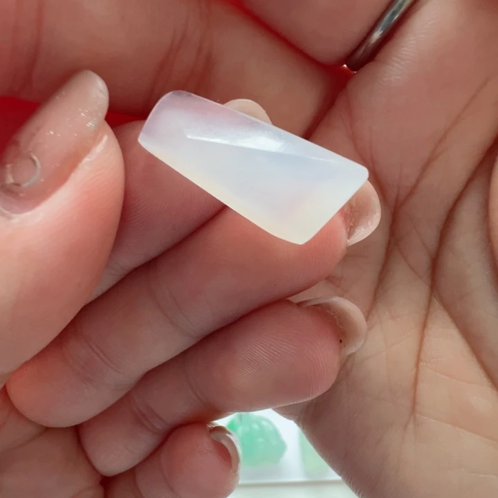 定制翡翠未镶嵌包抛光