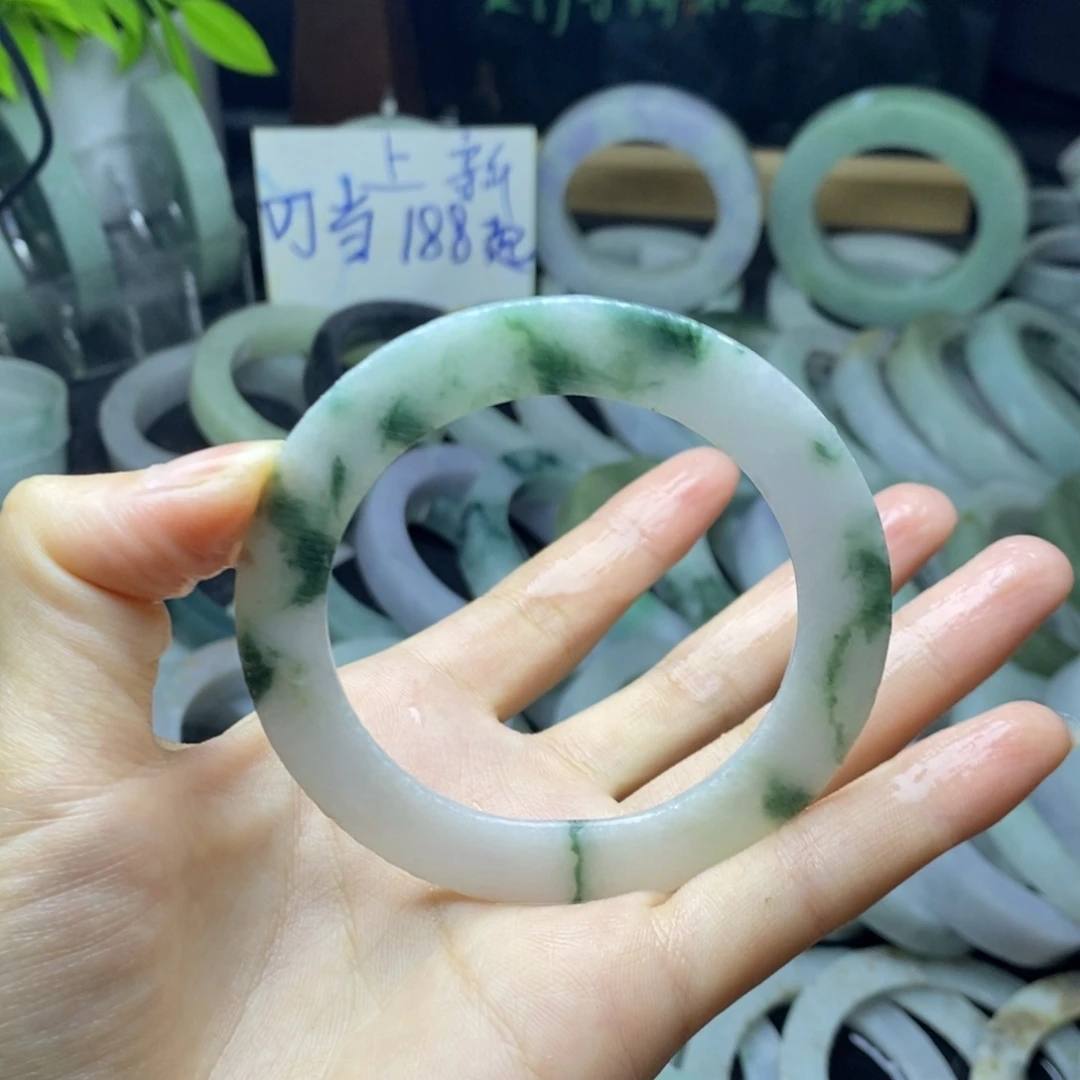 未镶嵌手镯定制翡翠