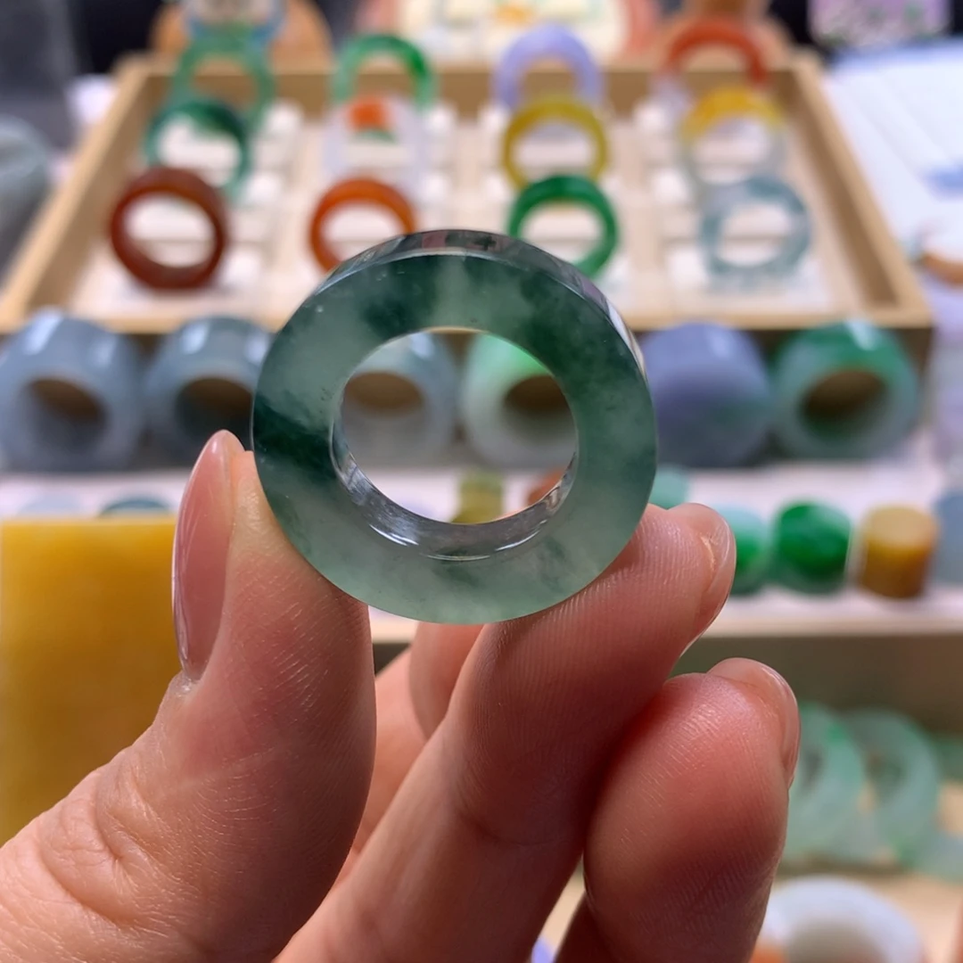 屋***味定制翡翠未镶嵌翡翠戒指