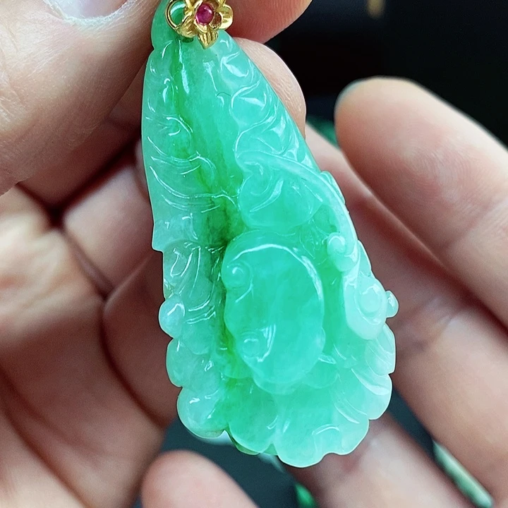 翡翠颈饰未镶嵌吊坠