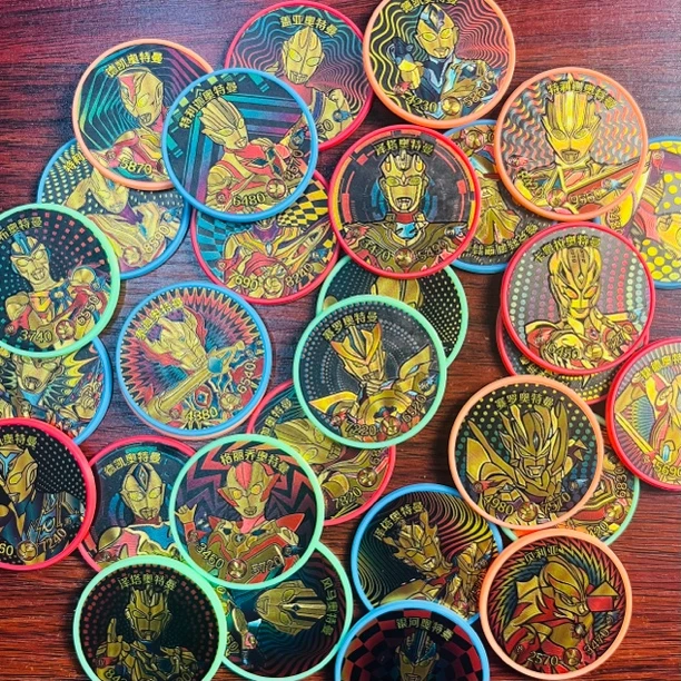 奥特曼卡片圆形战斗币圆卡水晶金卡3D立体卡塑料防水硬卡儿童玩具