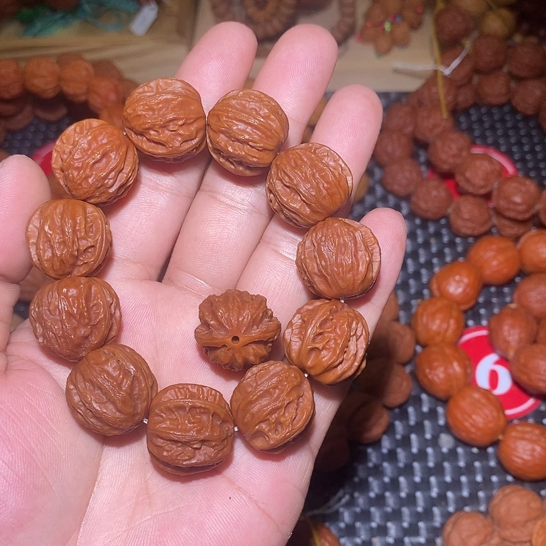 幸***。文玩核桃手串树王