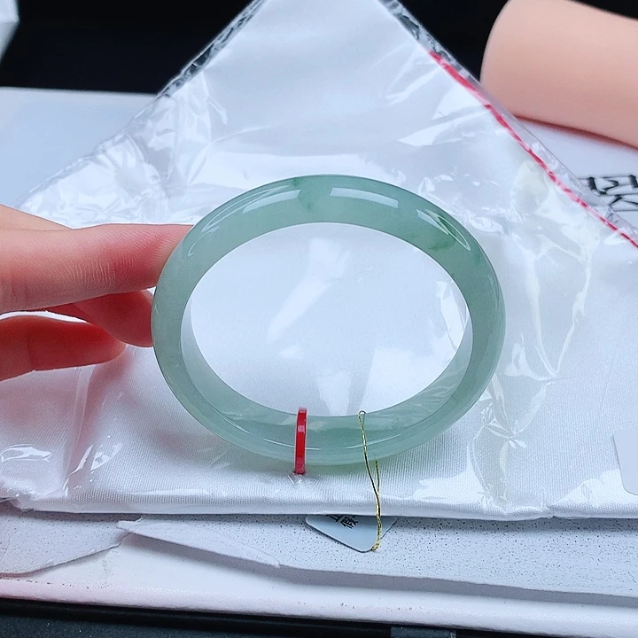 翡翠手镯（贵妃镯）未镶嵌缅甸天然a货手镯53