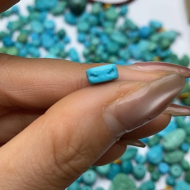 绿松石未镶嵌珠宝奇石