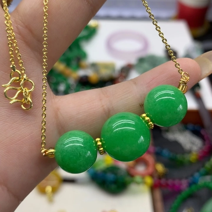 颈饰未镶嵌翡翠吊坠