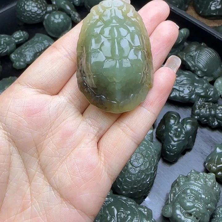 和田玉（糖玉）未镶嵌挂件