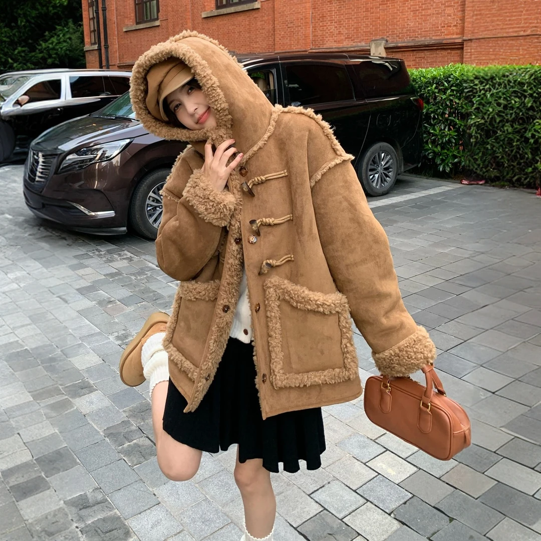 韩版复古羊羔绒皮毛一体外套女冬季新款牛角扣加绒加厚拼接宽松