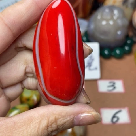 未镶嵌颈饰玛瑙/玉髓美****人
