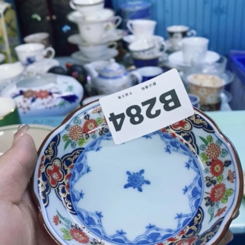 瓷片鱼*哈哈哈哈哈哈