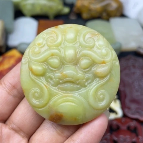 蛇纹石玉未镶嵌颈饰36