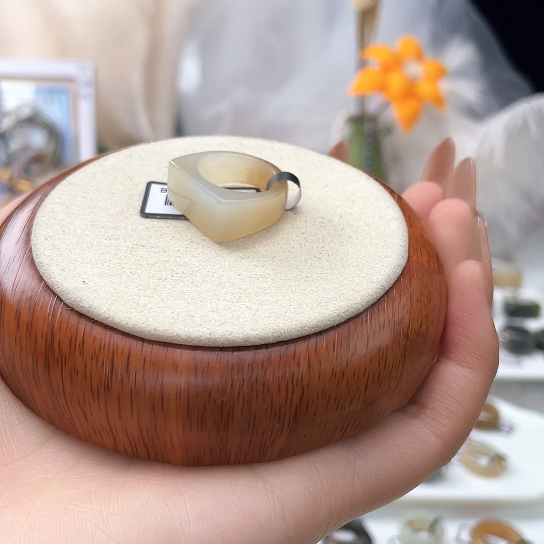 和田玉未镶嵌戒指糖色马鞍16.0v133