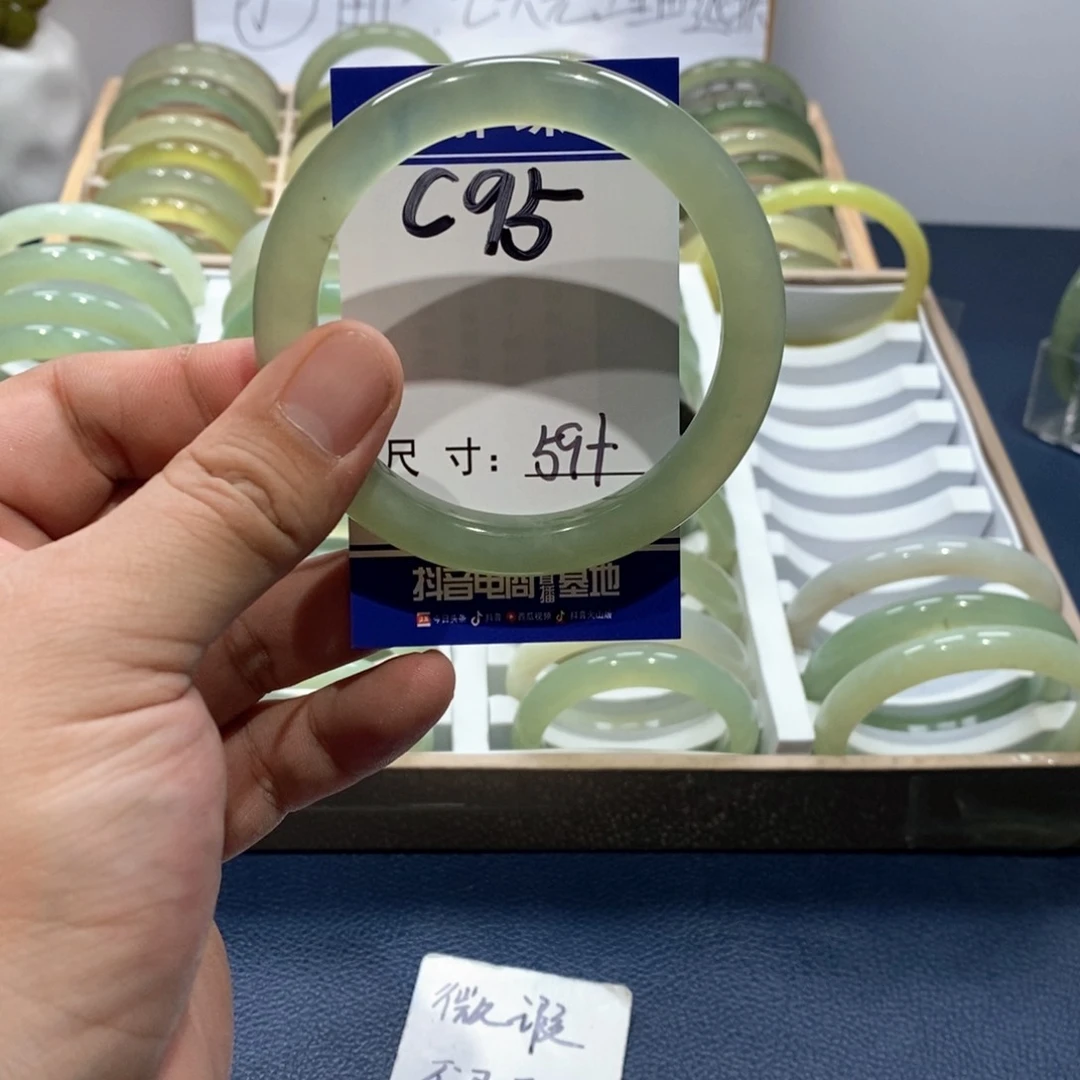 岫玉手镯未镶嵌手镯