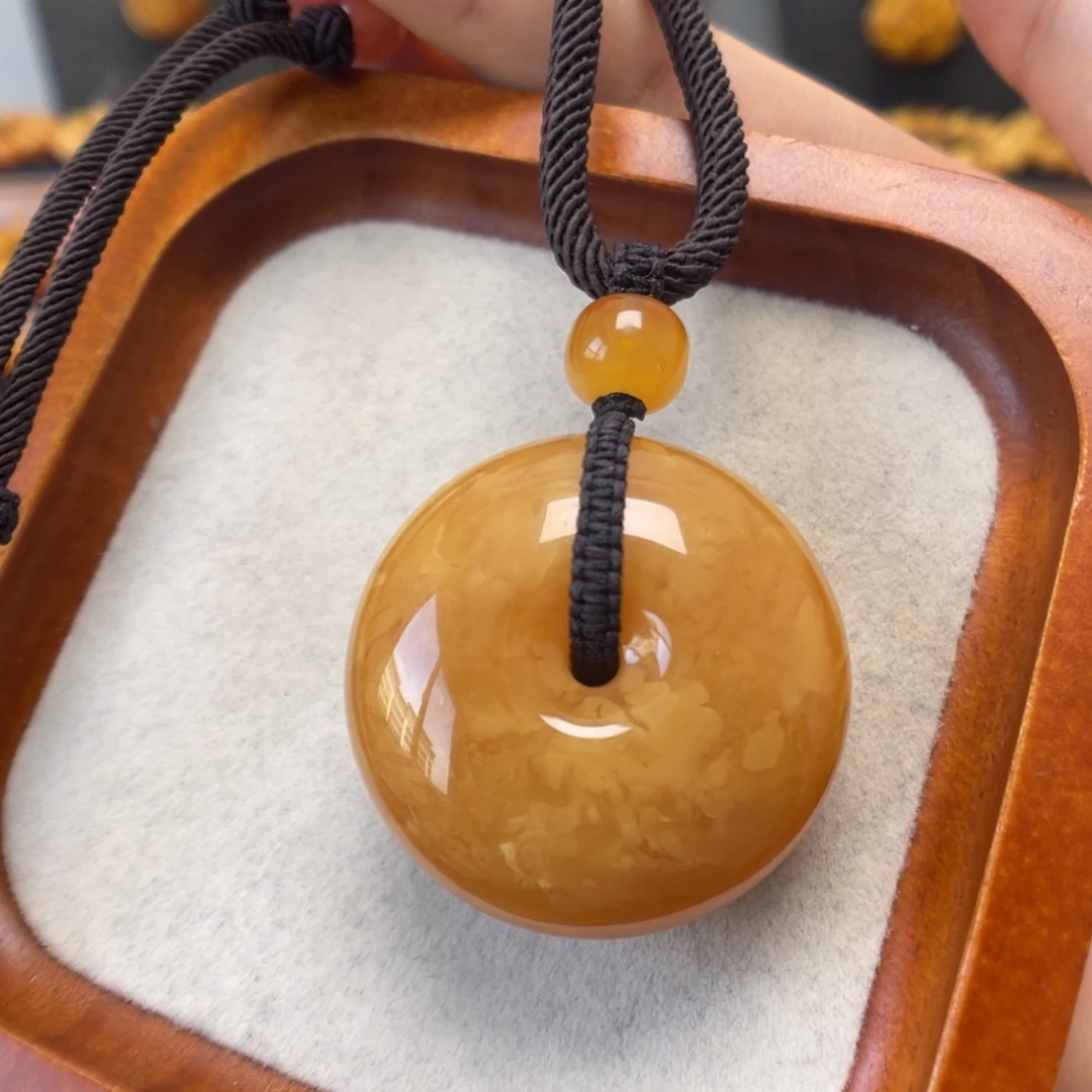 蜜蜡未镶嵌颈饰蜜蜡