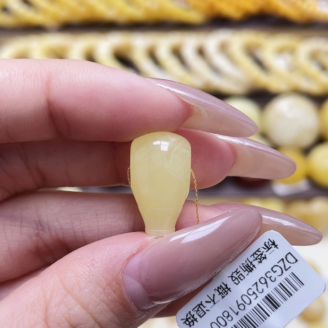 琥珀未镶嵌裸石10.5*18mm三通