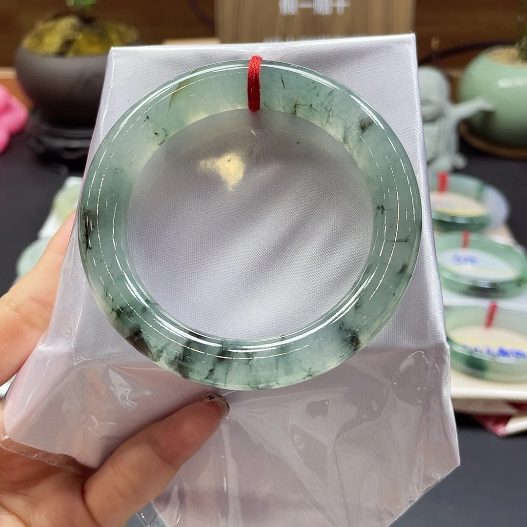 翡翠未镶嵌手镯57 号
