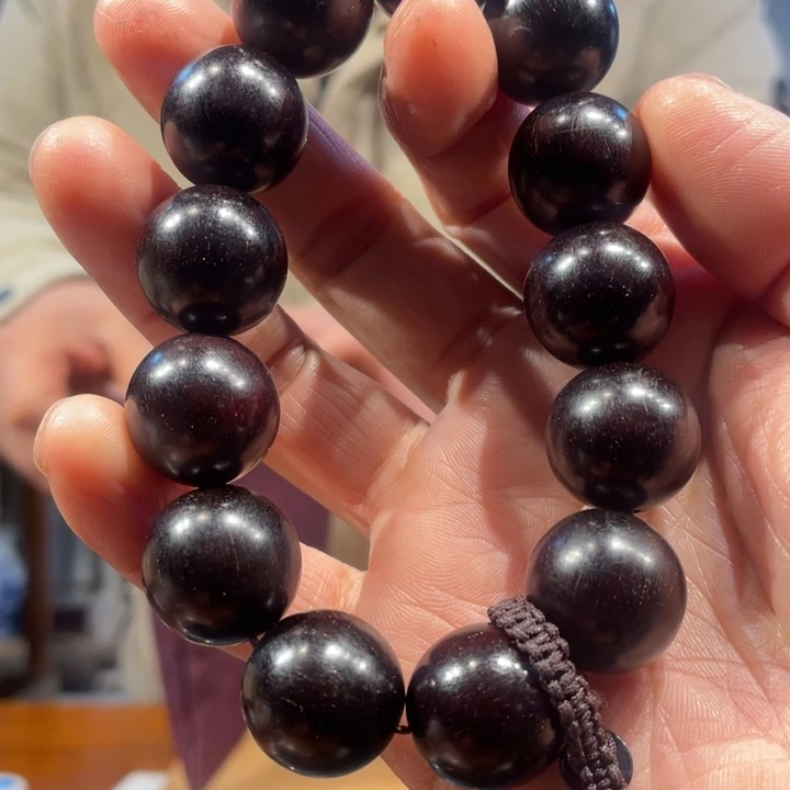 檀香紫檀（小叶紫檀）1.8的手串