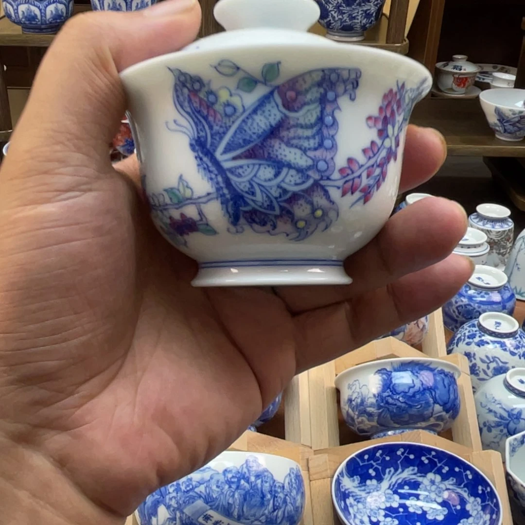 手绘斗彩蝶恋花盖碗