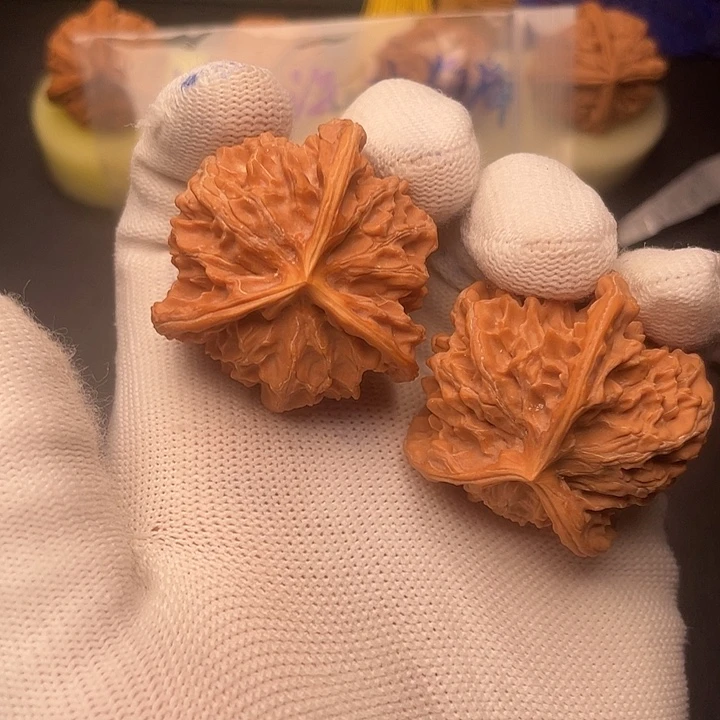 文玩核桃吊坠盘山