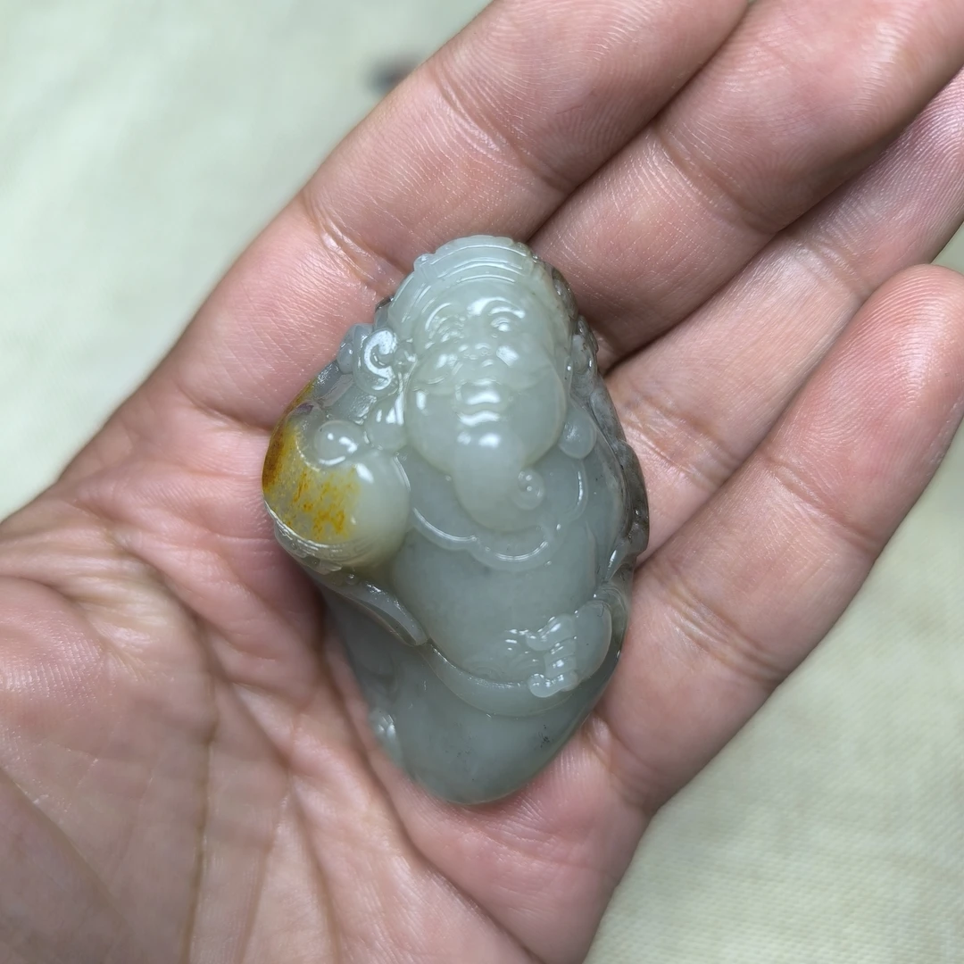 新疆和田玉籽料独籽真皮玉雕挂件财神