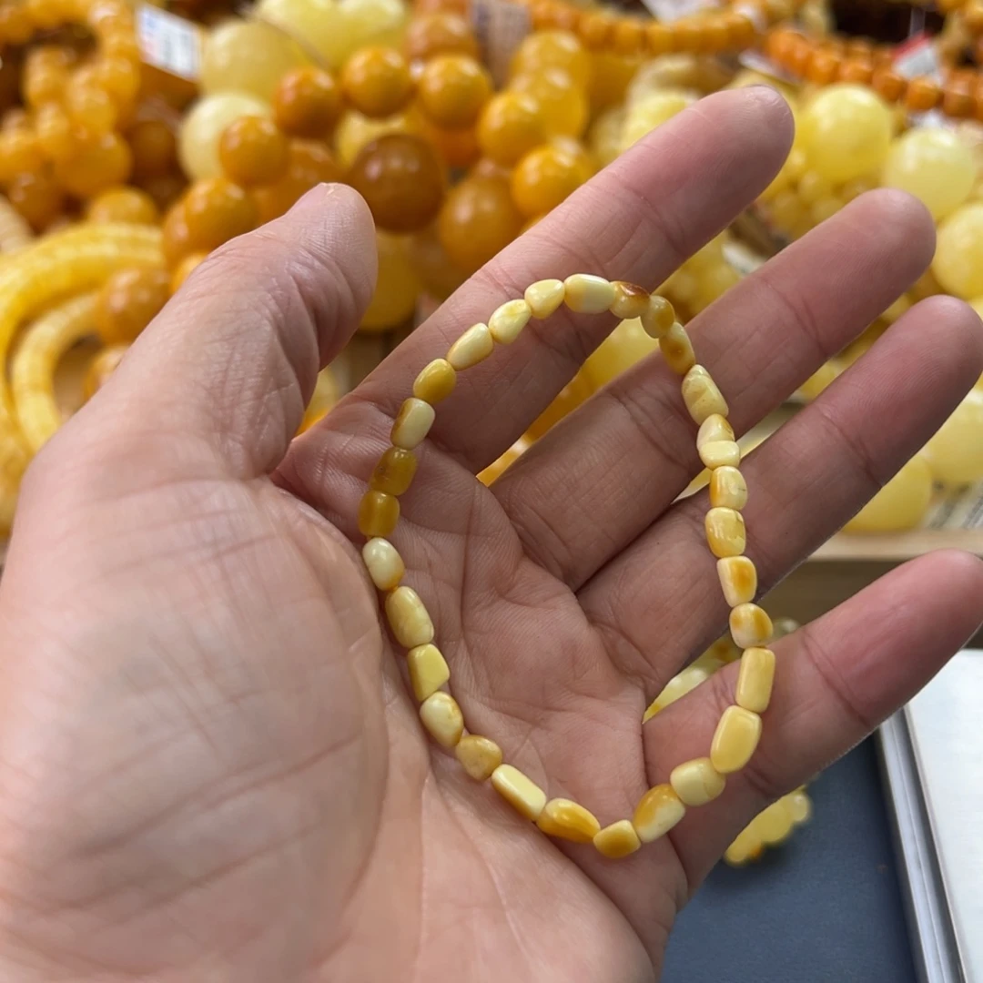 未镶嵌琥珀珠宝奇石