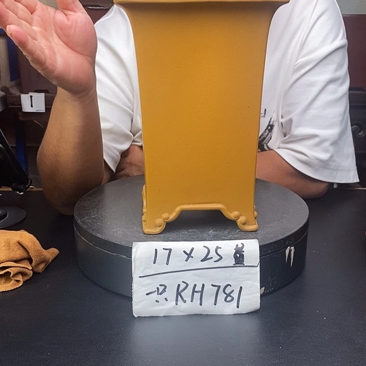 紫砂花盆货号一只RH781