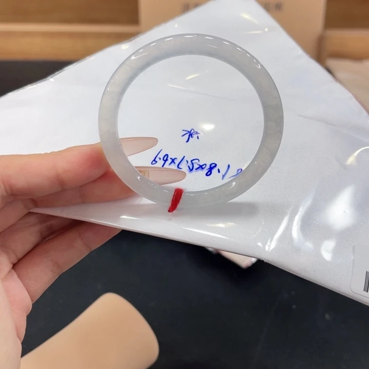 未镶嵌手镯翡翠翡翠