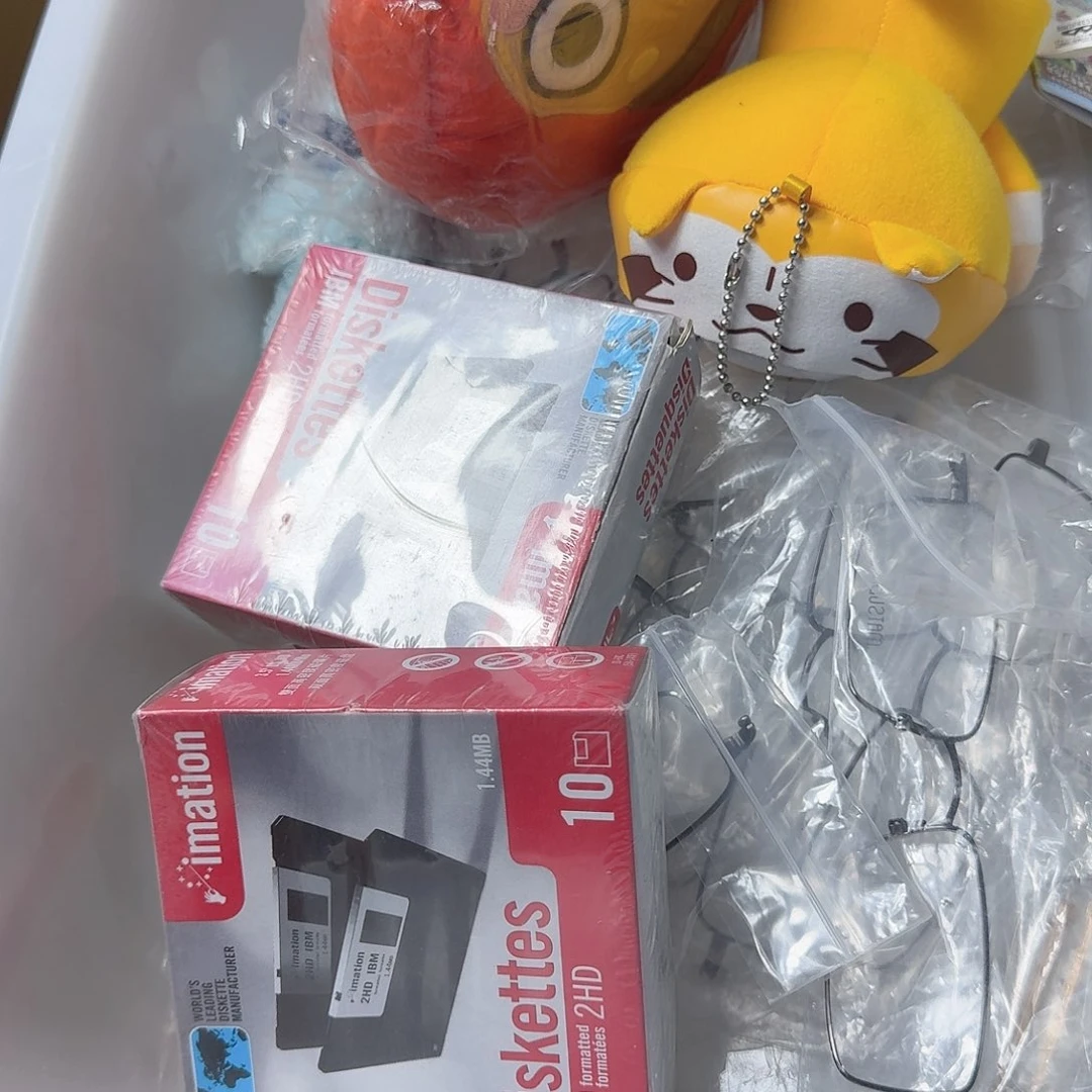 肖***生中古商品，瑕疵品，不保好坏。609