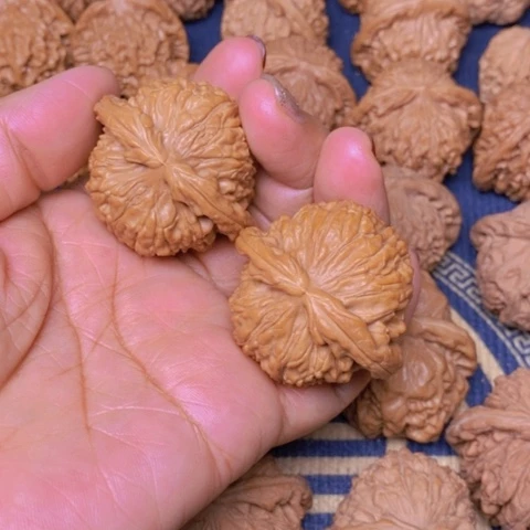 【闪购商品】文玩核桃吊坠银***?白狮子43