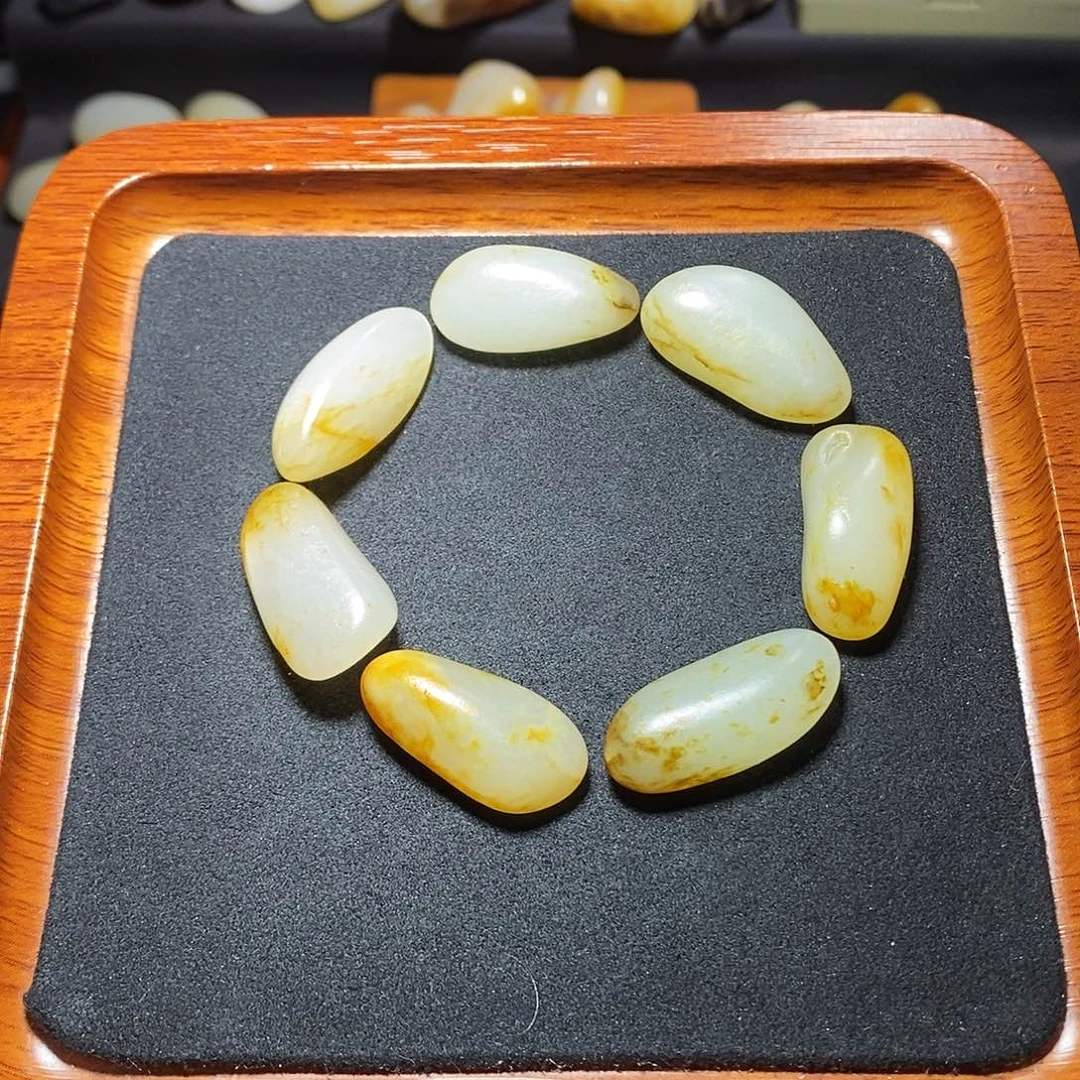 和田玉未镶嵌手链