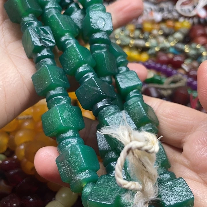 青***坊玛瑙/玉髓未镶嵌颈饰