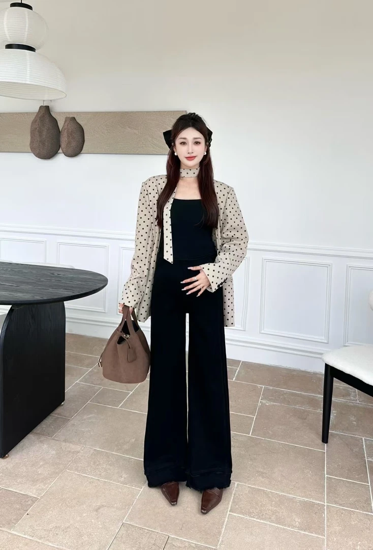 孕妇牛仔直筒牛仔秋季新款阔腿牛仔