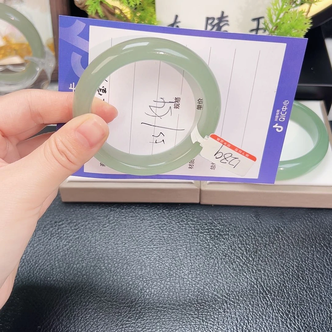 东陵石未镶嵌手镯53/54