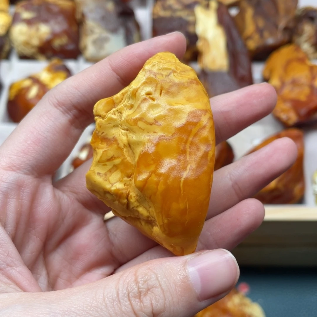 琥珀珠宝奇石未镶嵌申*