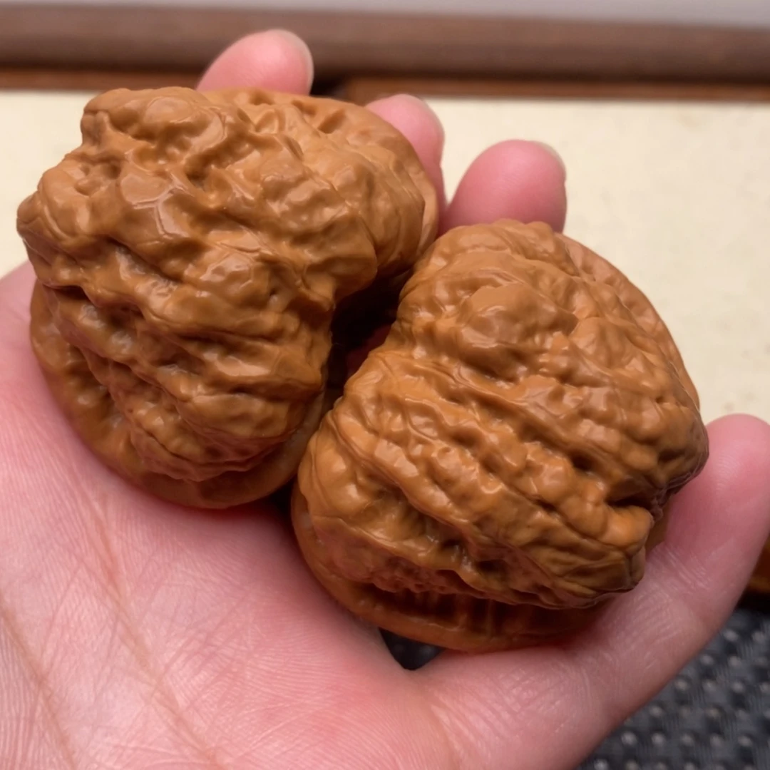 【闪购商品】把件文玩核桃边45左右