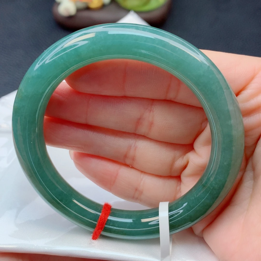 翡翠未镶嵌手镯55-56湖水绿圆条