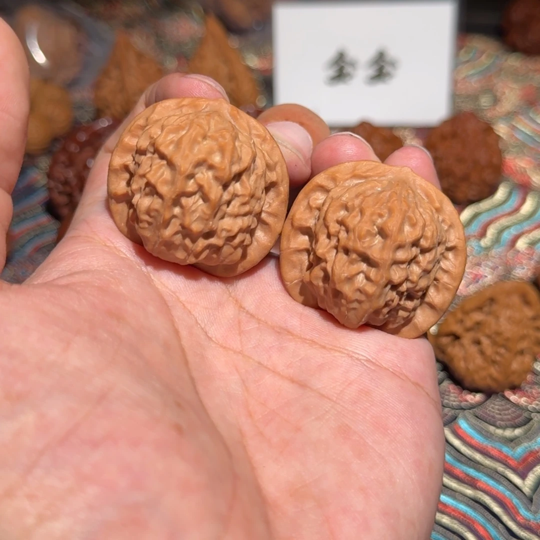 把件核桃342瓷娃娃，尺寸37 37 35