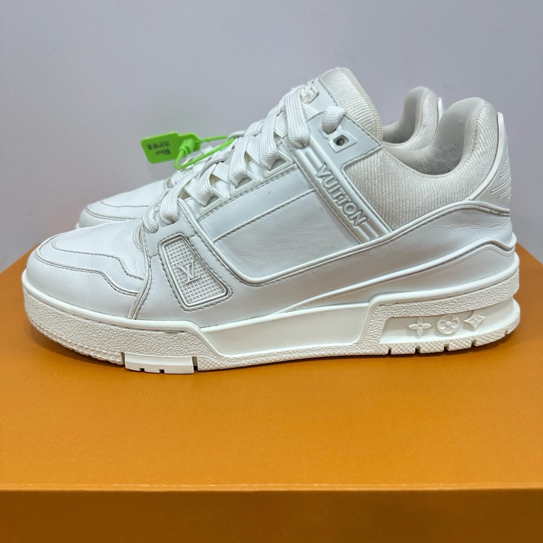 95新 LouisVuitton/路易威登 38码 路易威登 LV trainer 白色板鞋