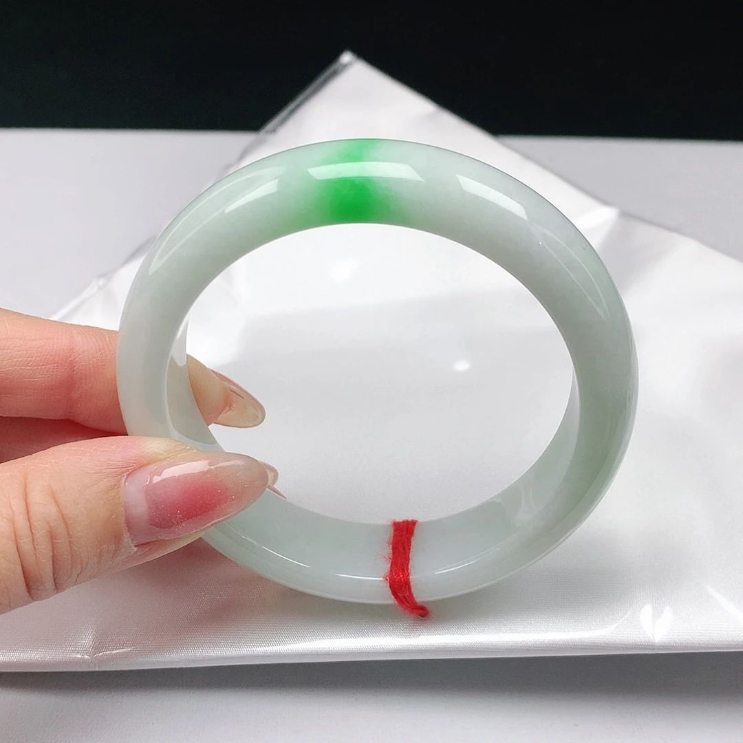 翡翠手镯未镶嵌翡翠001