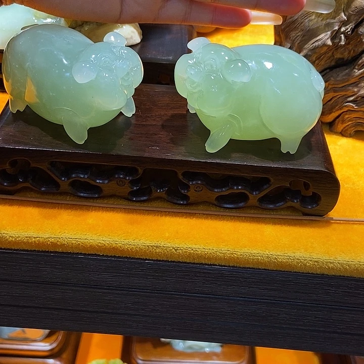 蛇纹石玉手把件合金方*