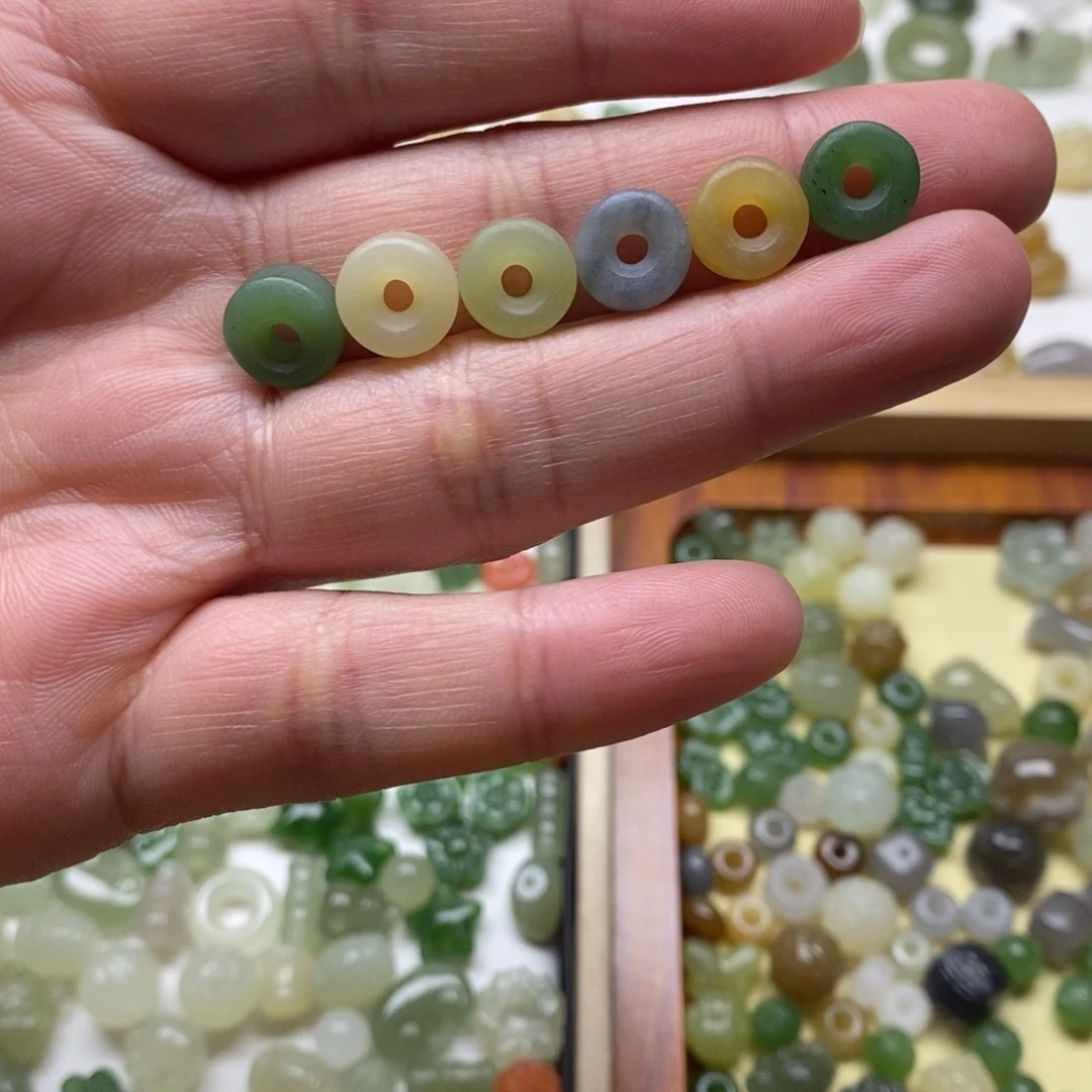 和田玉未镶嵌颈饰拍一发一