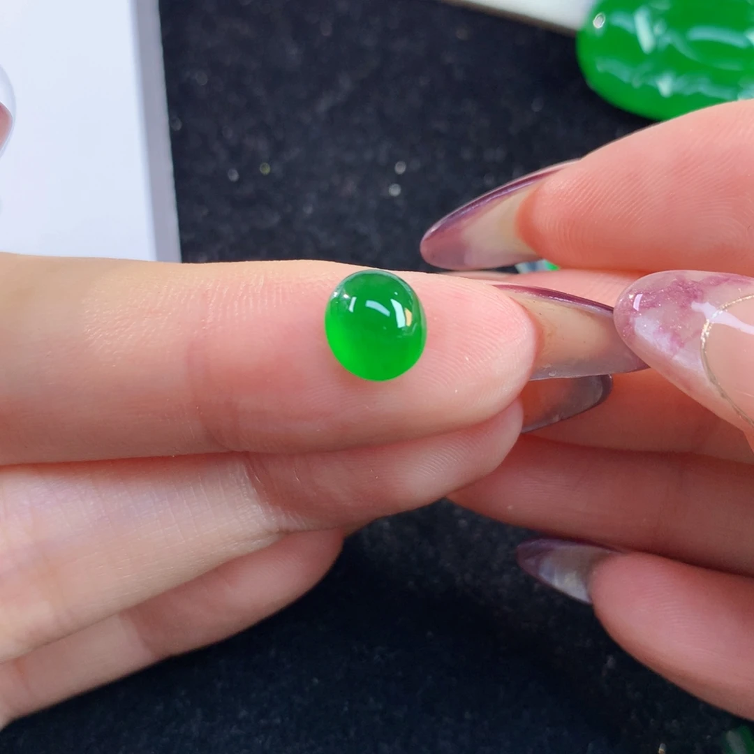 翡翠裸石8.12-7.3-4.0