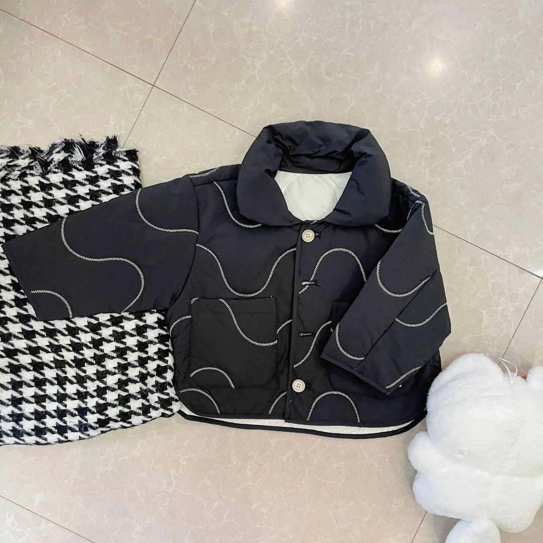 轻便精致设计款儿童夹棉重工缝纫夹棉外套中性宝宝上衣（no退换）