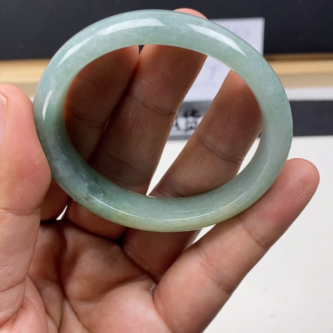 翡翠未镶嵌手镯55.3贵妃