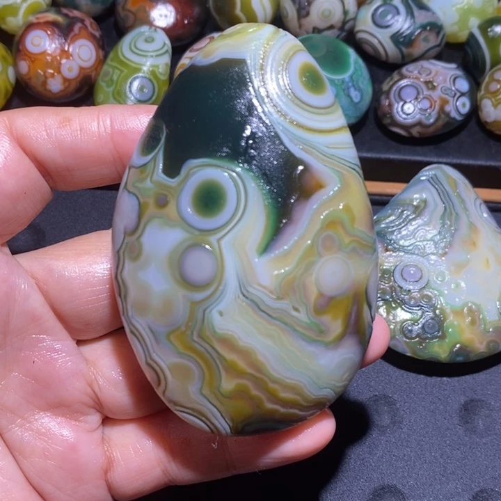 未镶嵌玛瑙/玉髓珠宝半成品48