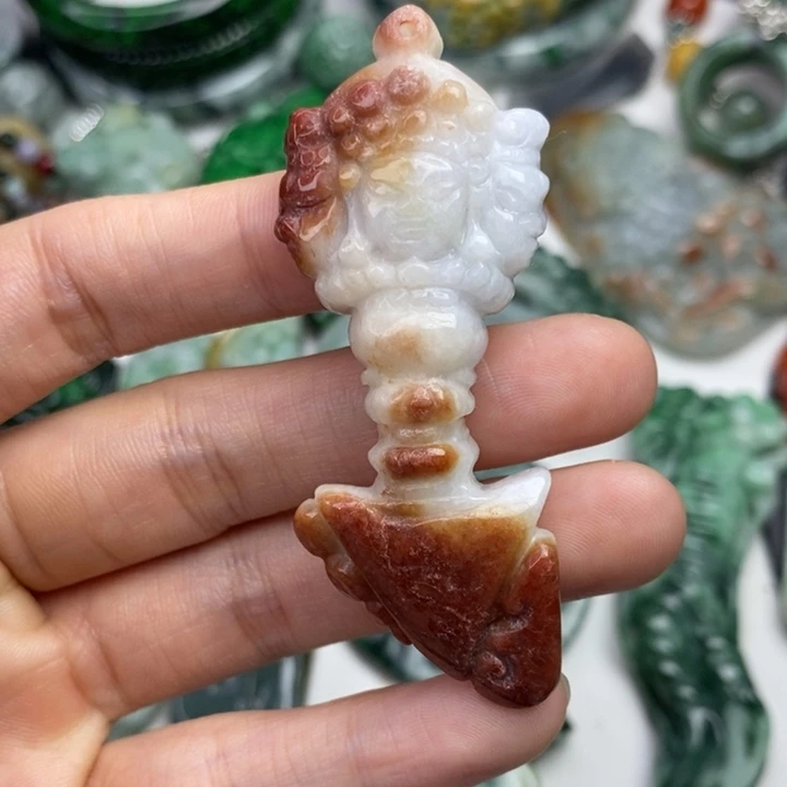 颈饰未镶嵌翡翠吊坠