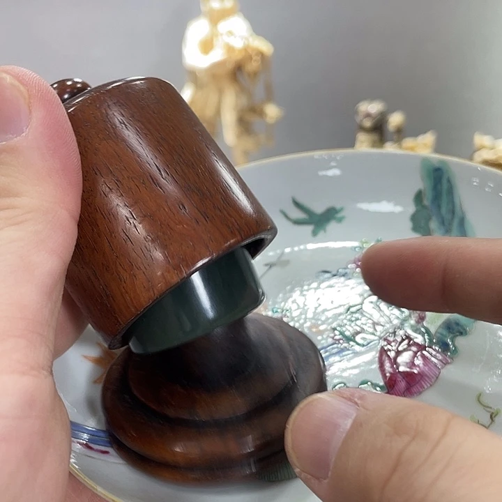 一***天瓷片精致雕刻工艺
