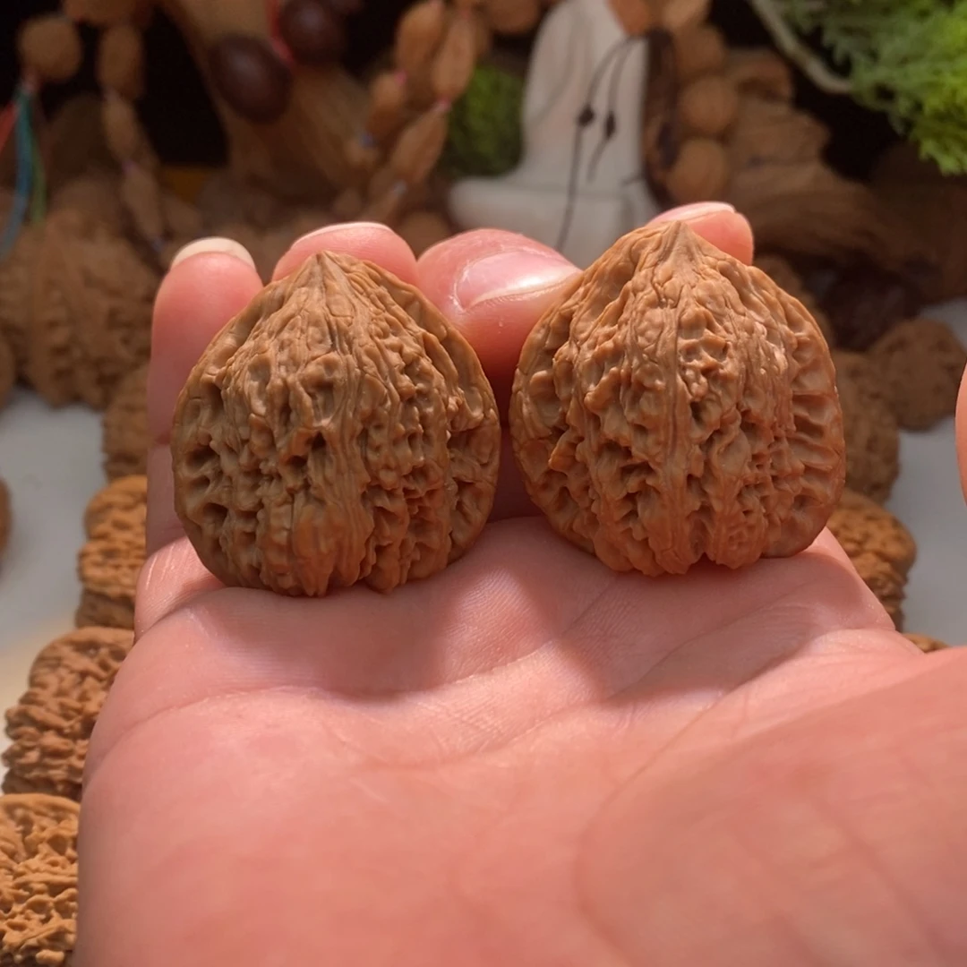 吊坠文玩核桃逐鹿拉丝凹底南将石丑38