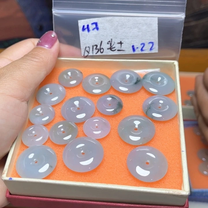 定制翡翠未镶嵌尘*?不