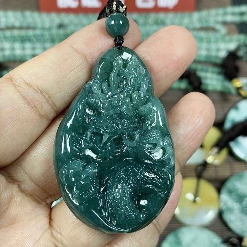 【闪购商品】翡翠颈饰未镶嵌玉吊坠翡翠玉随性龙牌