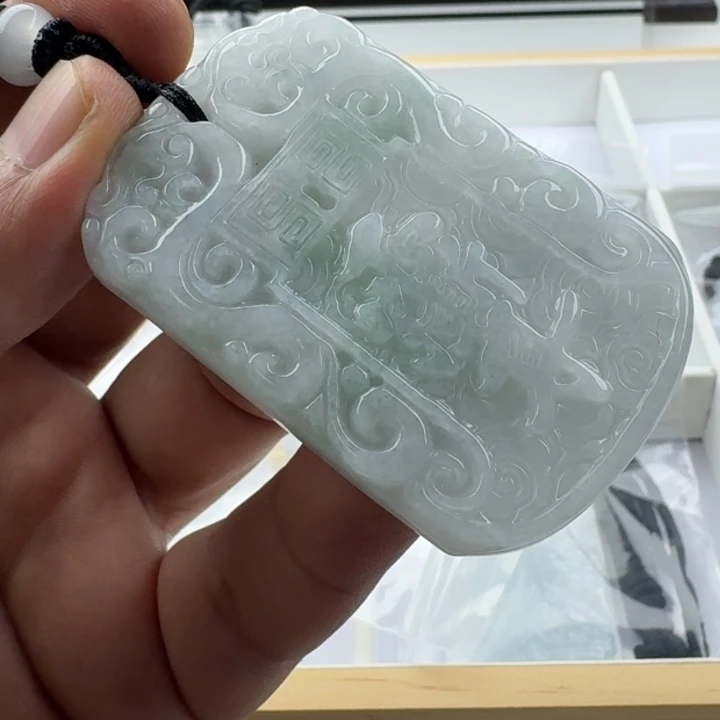 翡翠未镶嵌颈饰天然缅甸A货翡翠